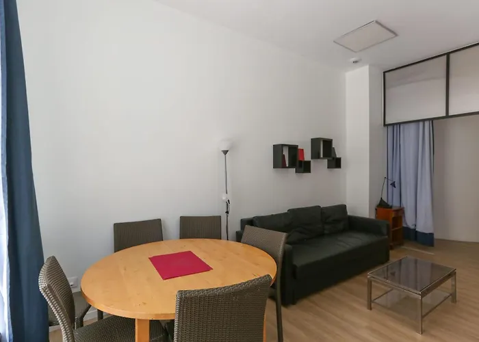 Comfortable 49 M In The Heart Of * Paris